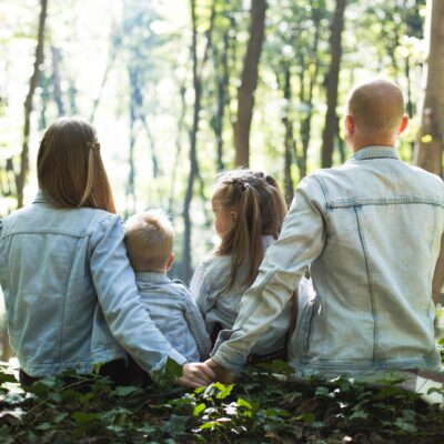 8 Things Wise Parents Do to Raise Healthy Children and Build a Family